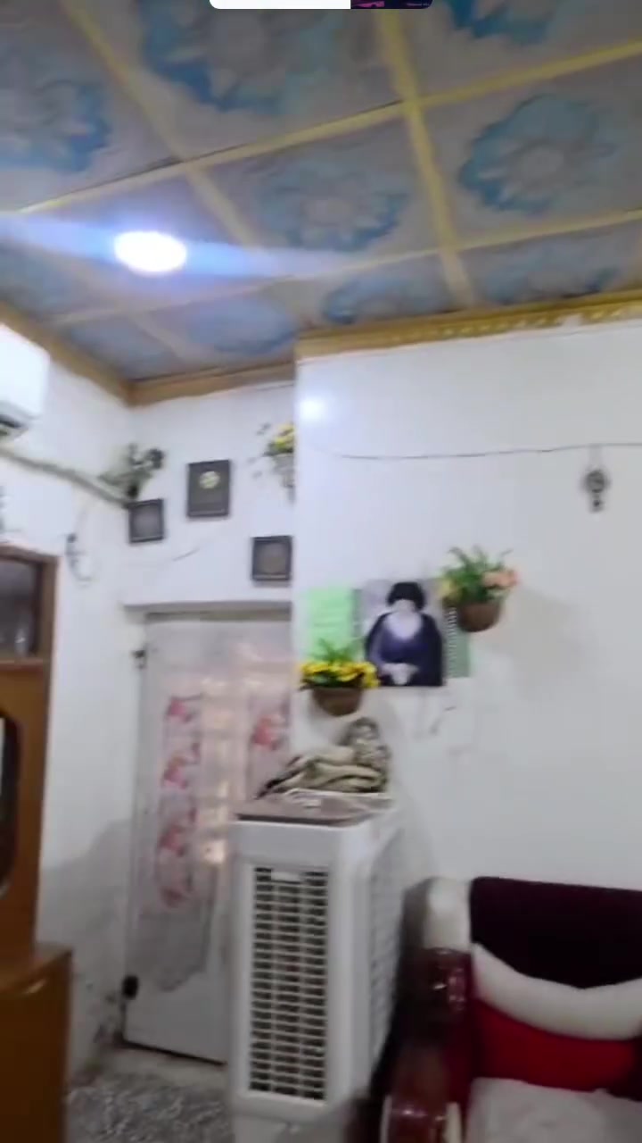 مشتمل طابو زراعي سند 25 مساحته ١١٥ متر وجه ٦متر غرفه وصاله ومطبخ وصحيات مكانه طويريج نزلة شارع أربعين السعر ٣٢ وبي مجال ***********
