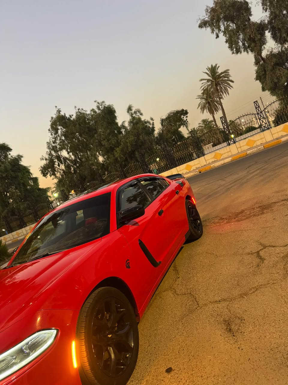 جارجر مديل ٢٠١٨. كلين sxt
سياره جديده بمعنى الكلمه 
مكفوله كفاله عامه من دعاميه الدعاميه 
كفاله من صبغ وتبديل والبارد حته دعاميه كفاله 
جاهزه  ماشيه ٧٢ ميل 
السعر ٢٣٧ وبيه مجال. 
مكان مصفى الدوره تقاطع المصافي 
*********** بغداد, العراق
