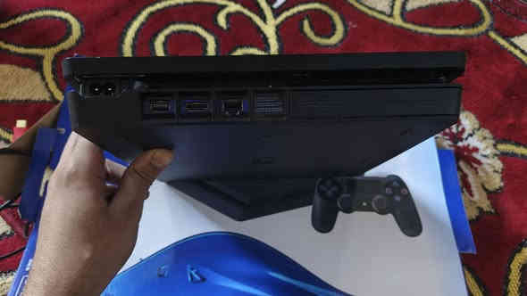 بلي 4 سلم كامل ملحقات بلكارتون
ذاكره ٥٠٠
نضام ٩ مهكر 
جوستك عدد ١ 
س. ع ٢٧٥ 
العنوان / بغداد - حي النصر 
‏‪***********‬‏
