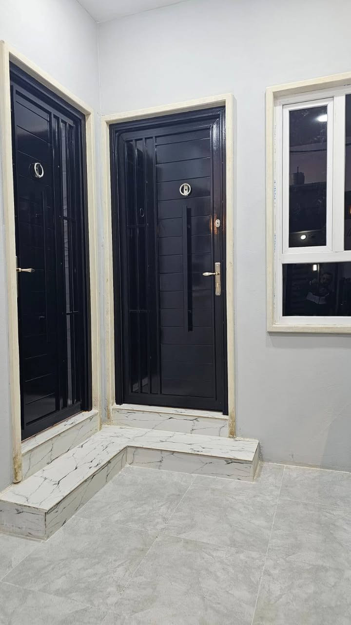 � #عروض #مكتب #الحارث #الحديث 🏡
📍 الموقع: الموصل-التعليم-العالي]
⚡دار-للبيع-طابقين-مطلوب-الجمعية-طلب-ينزل
📐 المساحة:[100-متر- واجهة-5]
🛏️ عدد الغرف: [3- غرف نوم ]
🛁 عدد الحمامات: [2-حمام ]
🍽️ مطبخ + كراج + سطح 
✨ دار-يقع-على-شارع-بعرض-20-متر
✨نضام-كامرات-نضام-دكت-جبس-بوردن
✅ بناء-حديث2026
✅ صنف اللعقار-وصل-جمعية-تربيه

💸 السعر: [ يُذكر عند التواصل / او الاتصال ]
I 
📞 للاستفسار والمعاينة اتصلوا بنا على الأرقام التالية:
***********
***********
📍 موقع المكتب سايدن التعليم العالي 
📍 الموصل – وقرب معمل أصب وتربيه رابعه
✨يرجه -متابعه -الصفحه-الصلكم-كل- مهواجديد
📌 نستقبل كافة العروضات داخل أحياء الموصل 

#عقارات_الموصل #دار_للبيع #الموصل #بيت_للبيع #مكتب_الحارث #الحديث   #فرصة_عقارية #الموصل
