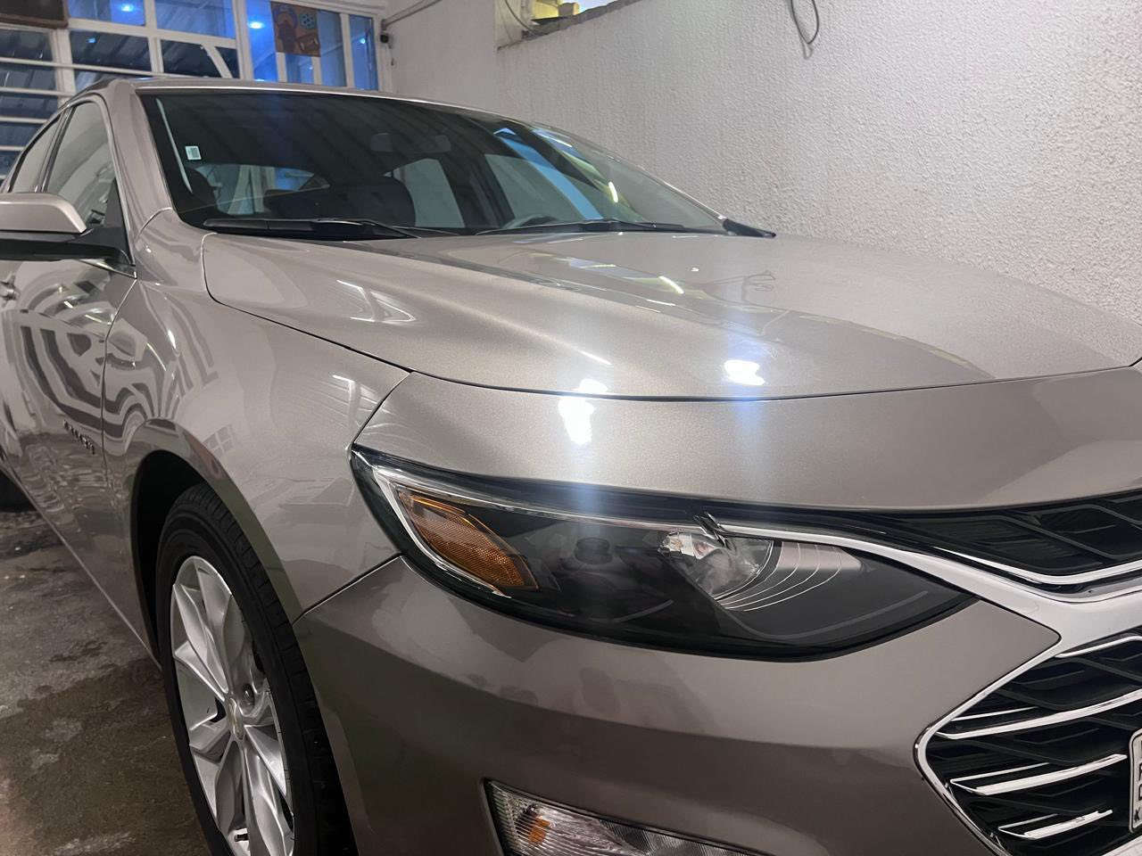 ماليبو 2022 LT ذهبي رقم مميز للبيع فقط
مواصفات LT معروفة ميحتاج اذكرهن 
محرك 1500 تيربو 
ماشية  30000 ميل  
صور الحادث مرفقة والسونار
السيارة مرقمة اربيل الدولي 
بأسم شركة تريد تحويل او وكالة 
مكان السيارة بغداد / الجادرية 
السعر 120 ورقة 
للاتصال  ***********
