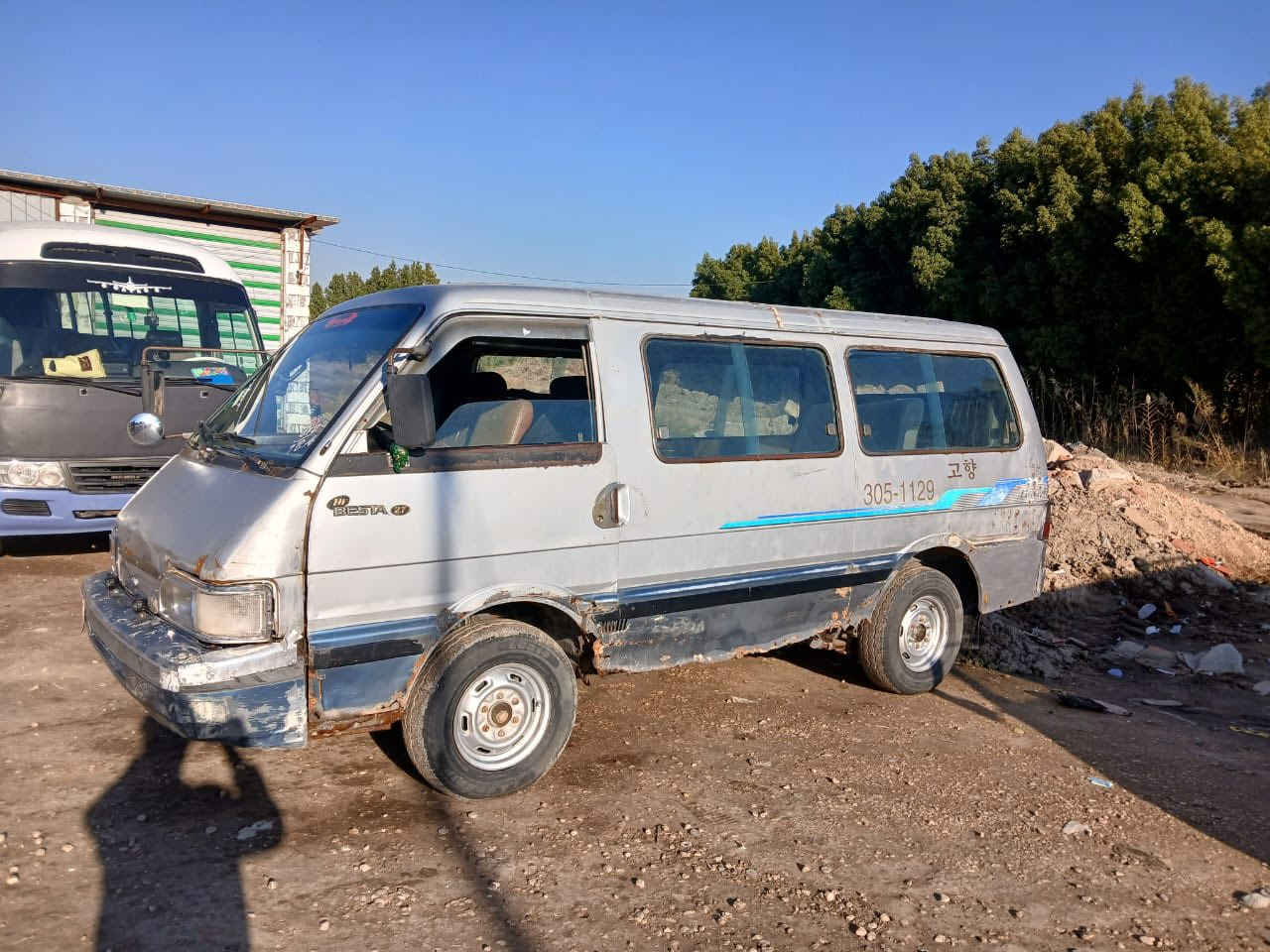 سلام عليكم كيا بستا للبيع موديل ٩٣ رقم احمر سنويه تفاصيل ماندل راعيها ابيع هل موجود مكينه بيها بخار قليل كير اكسل كفاله باور شغال دوشمه حلوه كهربائيات شغاله تخم تاير نضيف مكاني بابل القاسم رقم  السعر ١٤ او بيها مجال***********
