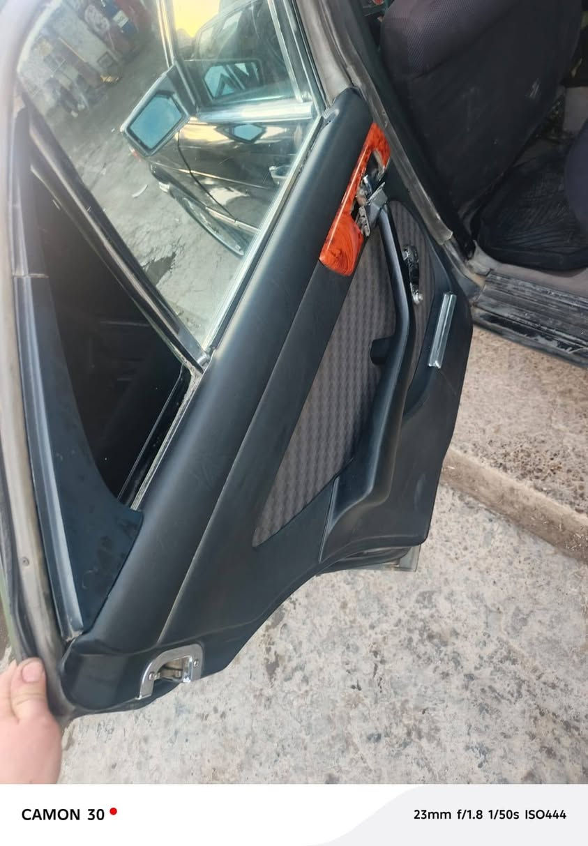 سلام عليكم مارسدس موديل87 باب قصير مصبوغة عام مكينه بلاديه رقم بغداد انكليزي تبريد مايشتغل مكان سيارة بغداد سياره 58وبيه مجال رقم صاحب سيارة) ***********
