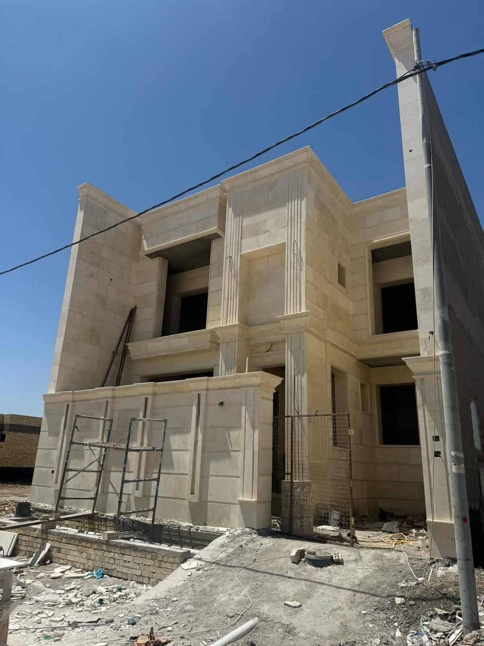 🔹 تنفيذ كافة أعمال:
▪️ تغليف الواجهات الحديثة

▪️ حجر طبيعي وصناعي

▪️ مرمربجميع الأنواع

▪️ ديكورات داخلية وخارجية

▪️ أعمال الإنارة المخفية والتشطيبات العصرية

▪️ تصميم وتنفيذ واجهات محلات ومنازل وعمارات

💎 شغل مرتب • دقة بالتنفيذ • أسعار مناسبة • التزام بالمواعيد

📍 نستخدم أفضل المواد وأحدث التصاميم حتى نطلعلك شغل يليق بذوقك.

🤝 خبرة وكادر محترف جاهز لتنفيذ كل الأفكار من البسيطة للفخمة.

📞 للحجز والاستفسار راسل الصفحة أو اتصل على الرقم: (***********)(***********)

🔥 الفخامة تبدأ من عدنا… خلي بيتك أو محلك يختلف عن الباقي 🔥
