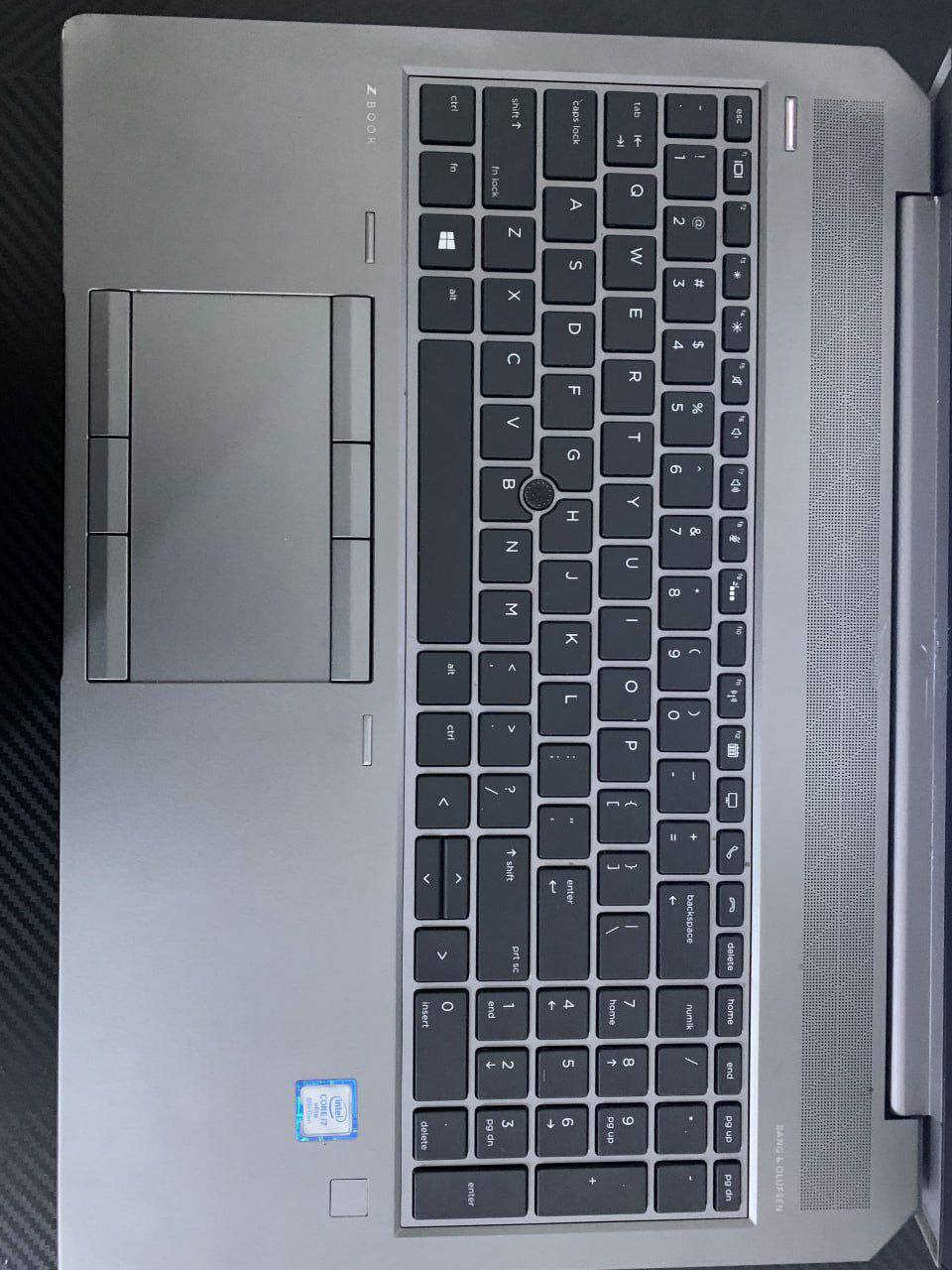 لابتوب Hp ZBOOK 15 G5
‏
‏من الفئة العليا ، معالج قوي مناسب للبرامج الهندسية القوية والمونتاج والتصميم ، وكذلك قوي للالعاب القوية
‏
‏المعالج / Core i7 8850H
‏كرت الشاشة / Nvidia quadro P1000 4GB 
‏الرام / 16GB DDR4 
‏الهارد / 256GB SSD M.2 
‏حجم الشاشة / 15.6 INCH FHD SCREEN 
‏
‏ابيع مستعجل بسعر 550 الف 
‏التوصيل عليه لاي مكان 
‏ضمان 10 ايام في حال وجود اي خلل او مشكلة
‏متواجد  ماسنجر
‏واتساب ***********
‏
