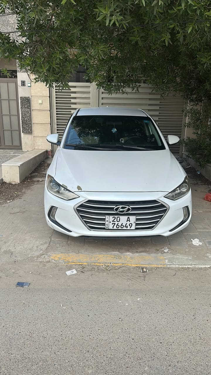 سلام عليكم للبيع مديل 2018 رقم ديالى مشروع وطني
السياره نضيفة جدا 
بيها جاملغ جها السائق فقط 
مكاني بغداد البنوك 
سعر 130
***********
