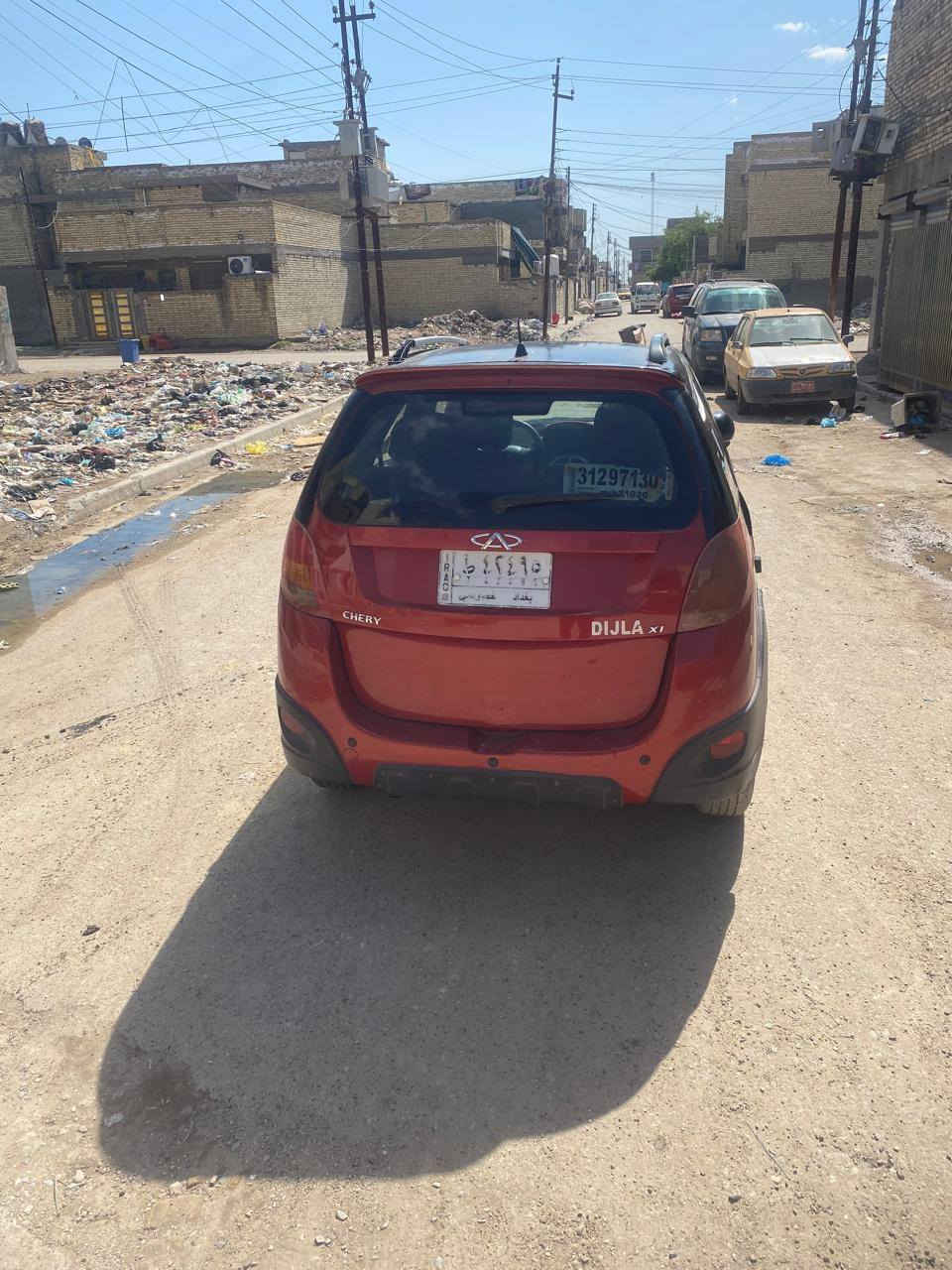 شيري موديل ١٣
مكفوله  كفاله عامه من ضربه وصبغ
رقم بغداد مشروع وطني    
ومكانها بغداد 
محرك وكير ممتاز 
تحويل ثاني يوم 
تبريد شغال 
 حدادية وكهربائيات ممتازة
مكلف بالنشر
***********
السعر (52) وبيهه مجال بسيط
