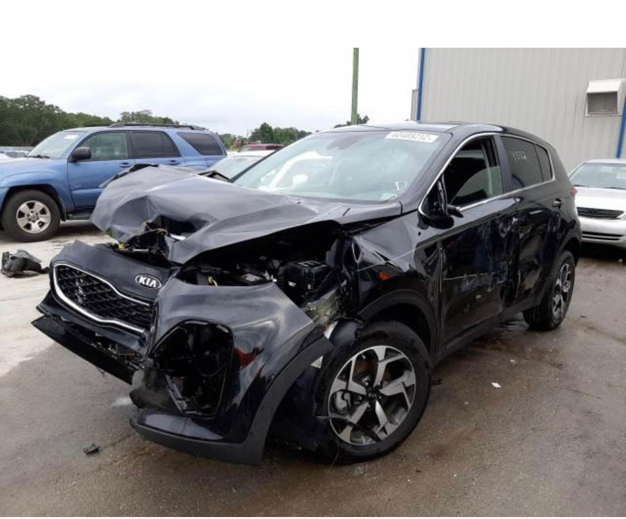 السلام عليكم 
السعر. 143$ او مراوس بسياره متجاوز الشده
  موديلها 2022 سونارها موجود بالصور 
  وبيها 5  قطع  بدون شاصي ولغد  
ماشيه 40  محرك 2400 GDI
رادار امامي
. توقف ذاتي . كاميرا دوارة . شاشة جبيرة . تحديد مسار . فول تحكم ستيرن . ثلاث انظمة قيادة .تبريد قطعتين  . نظام انزلاق نزول منحدرات . مكانها نجف ورقمها اربيل للاستفسار اكثر *********** النجف, العراق
