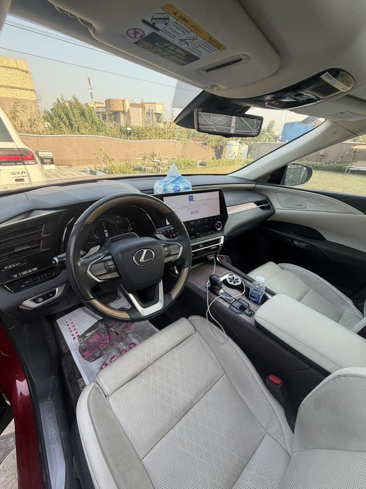 سلام عليكم لكزز للبيع موديل23 مواصفات معروفة Rx350للستفسار التصال ***********
