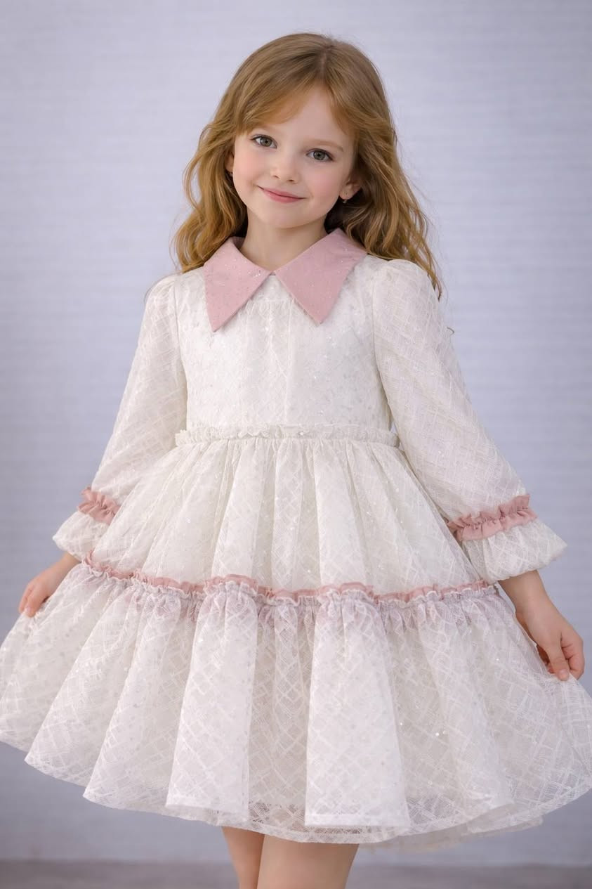 وصلت موديلات جديدة لفساتين البنات 👗✨
تصاميم راقية وخامات جميلة جداً

الأعمار: من 2 إلى 8 سنوات
الكمية محدودة

للحجز والاستفسار راسلونا على الخاص 📩
التوصيل مجاني داخل الصويرة
 العنوان- شارع نجمة مقابل الكوخ
@إشارة


**إذا كنت صاحب هذا الإعلان وتريد حذفه لأي سبب، رجاءا أرسل رسالة إلى الدعم الفني**