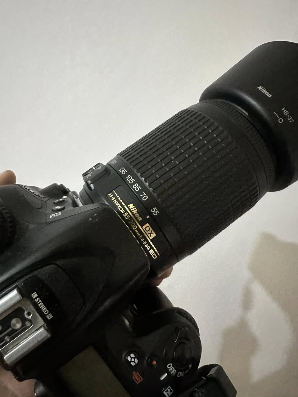 للبيع نيكون D7100 مع عدسه 55-200 وهود وحقيبة وحزام ورام
*********** واتساب
