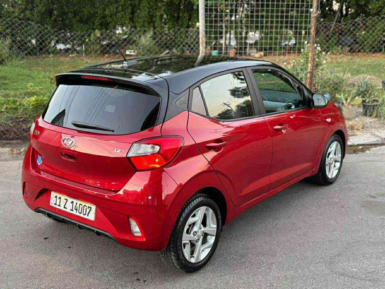 السلام عليكم
هواندي i10 موديل 2023
بيه بس بنيد صبغ فقط 
سياره 4 سلندر
تو كلر لونين نص مواصفات سعره 108$وبيه مجال موبايل *********** 
ماشيه 9 الف كيلو 
مكاني بغداد جديده
