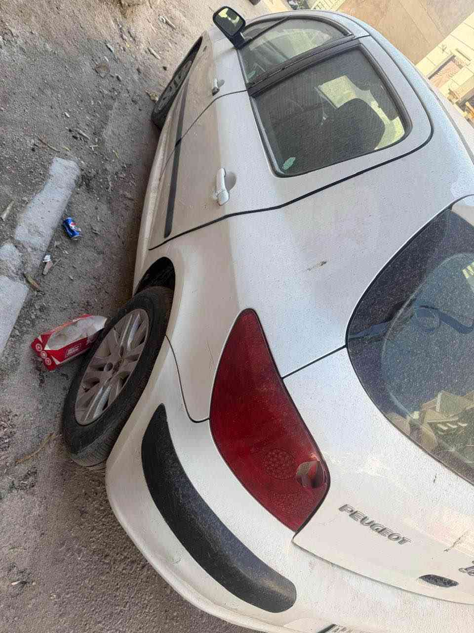 بيجو موديل 2007 رقم بغداد 
السعر 52 وبيه مجال بسيط 
*********** بغداد, العراق
