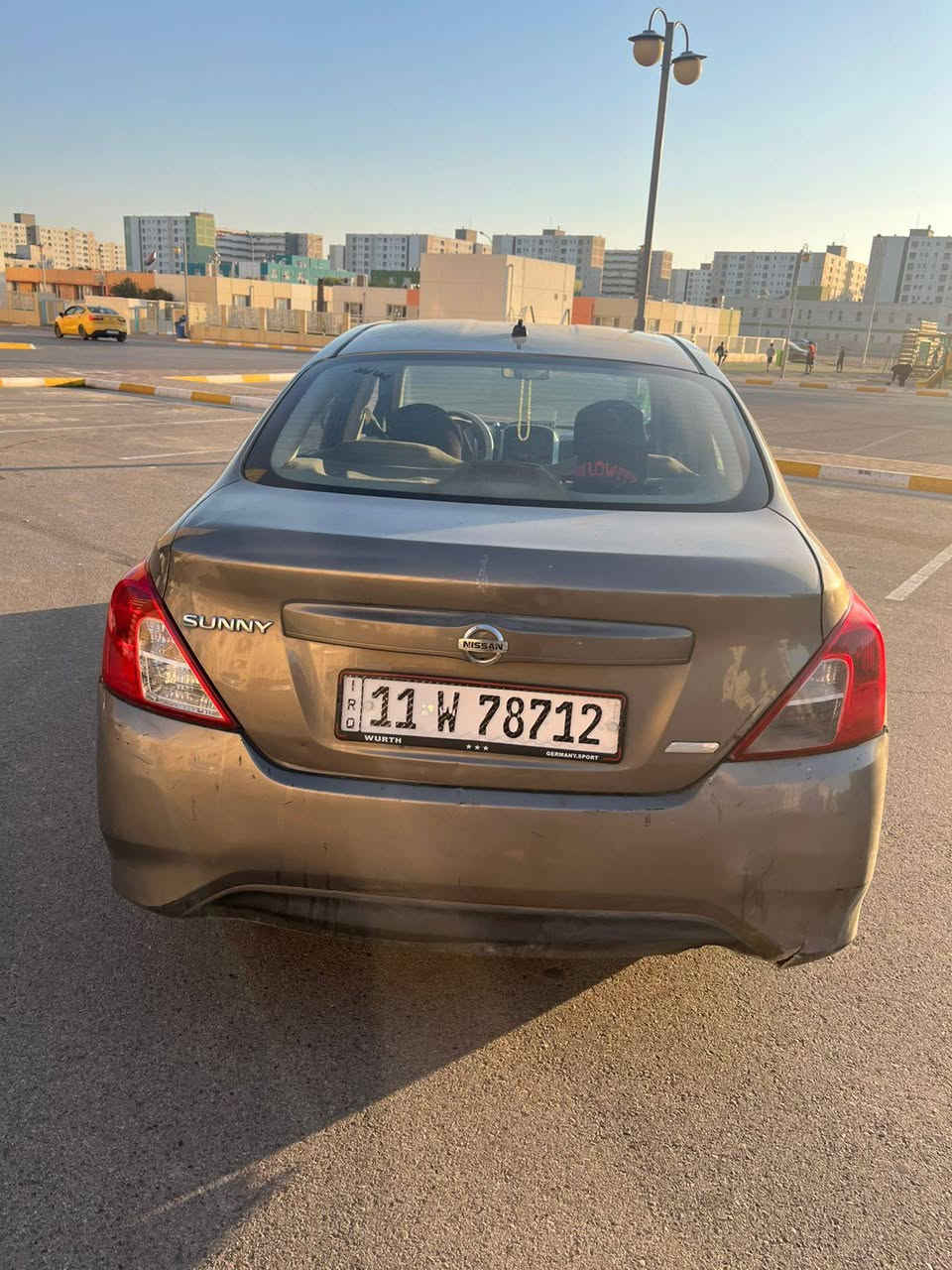 السلام عليكم ورحمة الله وبركاته نيسان سني هندي موديل 2016 بيها ضربة في الجاملغ الخلفي ضربة بسبطة السعر 90ورقة وبيها مجال رقم الهاتف, ***********.....***********
