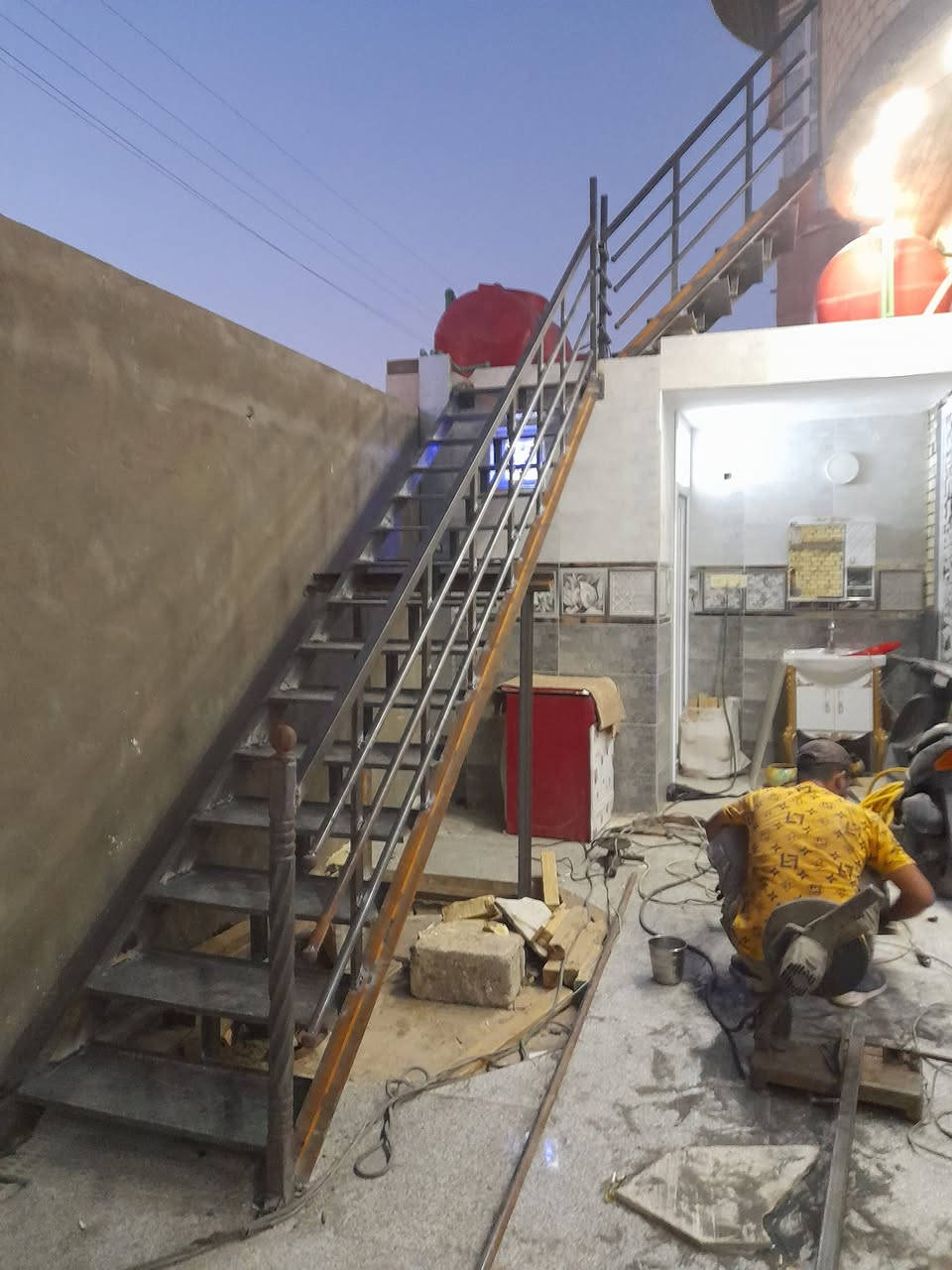 حدادة الاعتماد ..للابواب والشبابيك والمحجرات 
والسقاف وكل ما يخص الحدادة  ..وانسب الأسعار 
بصره قبله حي المهندسين  ...للإستفسار   ***********  ابو حسين
