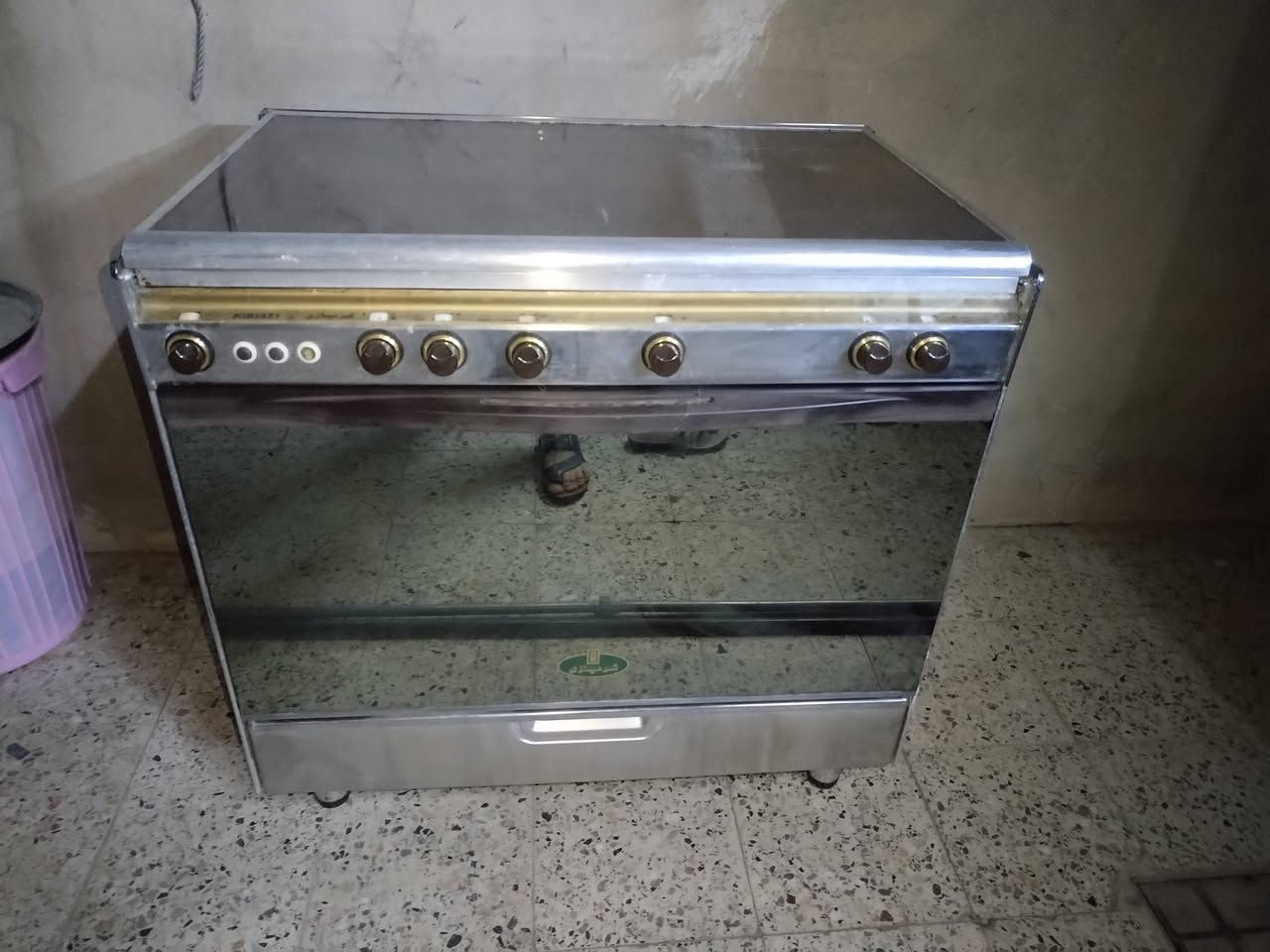 يوجد طباخ مصري للبيع للاستفسار ***********
