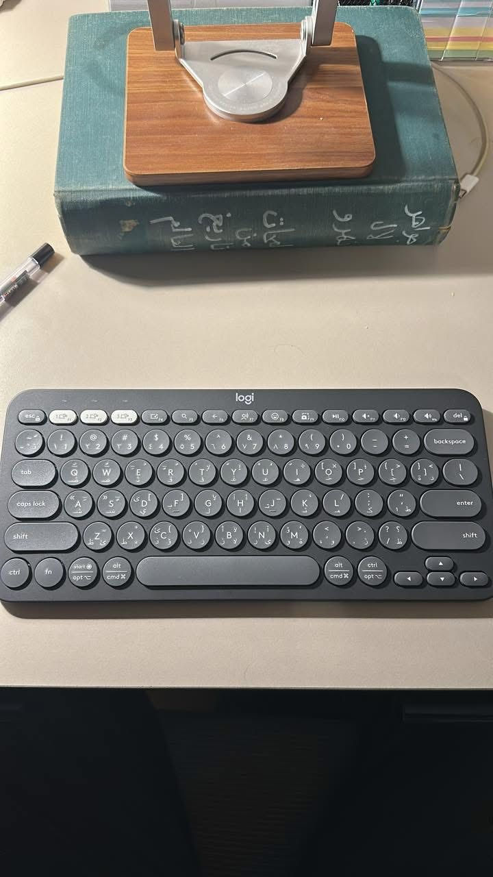 كيبورد لوجتك pebble keys 2
السلام عليكم كيبورد لوجتك مستخدم يوم واحد فقط ، اشتريتة من النبع وبي ضمان سنة كاملة من اليوم
بلوتوث ويعمل على كل انواع الاجهزة ماك او ويندوز او ايباد او ايفون او اي جهاز لاخ ينربط عليه كيبورد

السعر ٥٥ الف علماً ان سعر الجديد ٦٥ الف عند النبع


**إذا كنت صاحب هذا الإعلان وتريد حذفه لأي سبب، رجاءا أرسل رسالة إلى الدعم الفني**