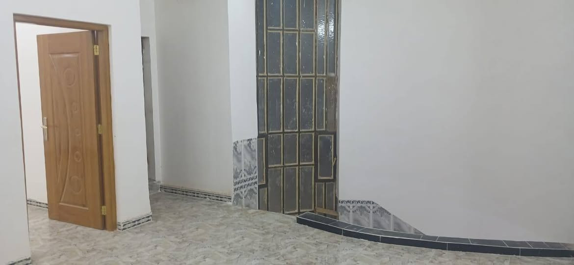 🥀الدار للبيع حي القادسية ثانية 🥀
🥀قرب شارع السدة لبيت جديد زيرو يرهم مراوس 🥀

🥀مساحة لبيت 150 متر واجهة 7.50 نزال 20 متر 🥀

لبيت طابقين يحتوي على اربع غرف نوم صالة مطبخ حولي 🥀 كراج سيارة 

🥀يرهم مراوس بقطعة  شارع سوري او الحكم او حي الوحدة  السعر لبيت 135 قابل لتفاوض 

☎️***********///***********
