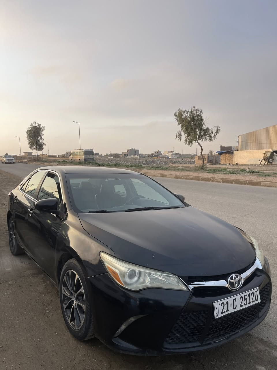 كامري 2015
‎مكينة 4 سلندر
‎فئة se 
‎رقم سليمانية تحويل ثاني يوم
‎گير ومكينة وكهربائيات كلة شرط 
‎ب نسبة لحادث سيارة بي اربع قطع صبغ وصندوك من اسفل رقم اصبعين صبغ موضح ب صورة وفحص منزله ب صور وسعر سيارة 123 وبي مجال كلش قليل 
‎مكان سيارة كركوك وبي بطاقة بانزين 
‎رقم ***********
