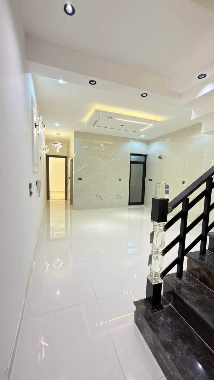 ‏تونات  للبيع المساحة 100 متر 🏠
الواجهة الأمامية 🔲 5️⃣ النزال 🔺 2️⃣0️⃣

____////_________//////________/////________

حي جهاد 📍الأمانة خلف شارع العام 

بناء حديث 2026  غير مسكون //💯👍

محتويات 3️⃣ غرف نوم 🛌

🚾 عدد 2️⃣ صالة 🛋️  مطبخ  سطح خلفي 

‏السعر و الاستفسار *********** ☎️ واتس 

 السعر مناسب جدا ￼

https://t.me/mmeeaaii/1282
