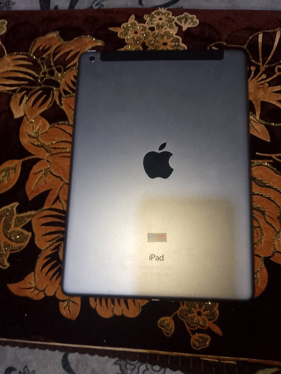 السلام عليكم ايباد ايفون على مو نظافه 100 عالميه مو قبول جهاز بلغ واحد ما مفتوح بيه على وضع الشركه جهاز نظيف وكلش حلو وبالشريحه.
مكاني البصره الزبير هذا رقمي السعر 65 
 قفل قفل قفل 
***********
