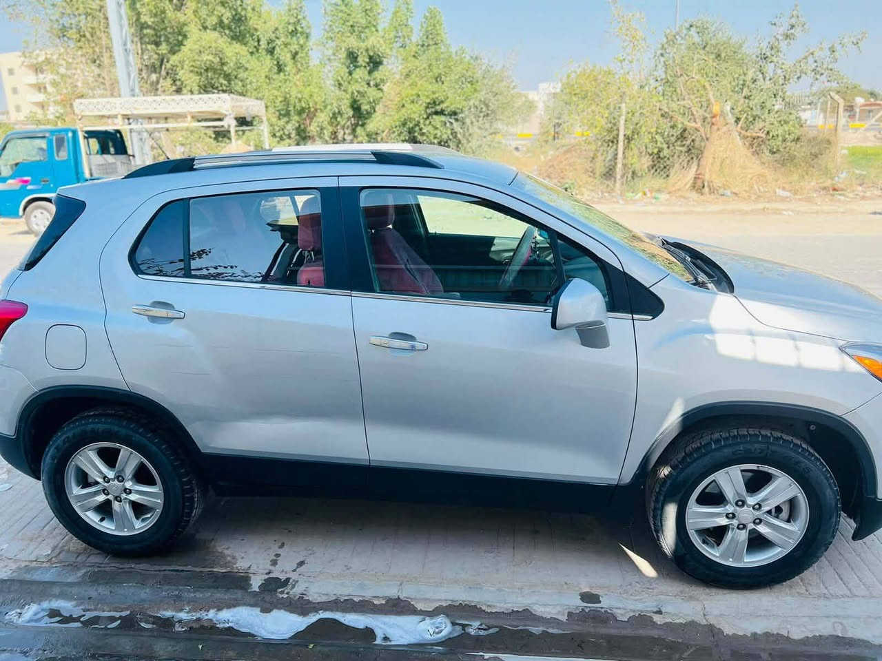 تراكس 2019 
رقم نجف حرة تحويل شرط 
ضربتها جاملغ عكس السايق وشوية البنيد 
ماشية 135 الف 
محرك كير كفالة 
جاهزة بدون نواقص 
مواصفاتها معروفة 
للبيع السعر 106
***********
