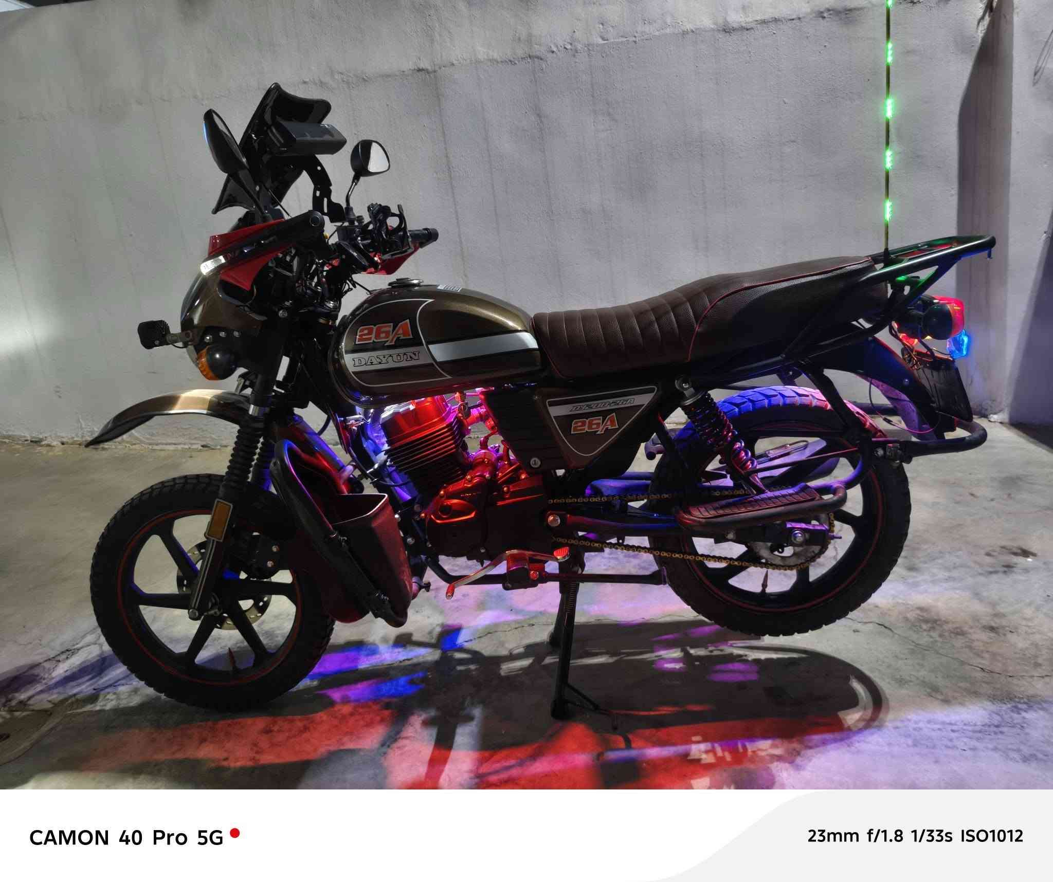 دايون للبيع 2025 محرك 200cc رقم أربيل سنويه بأسمي مناقصها أي شي نضيفه كلش مصارلها سنه وشهرين يمي ومتوازي على بيعتها لأن عندي عمليه الشراي يخابرني على ذني الأرقام *********** *********** وشكرا
