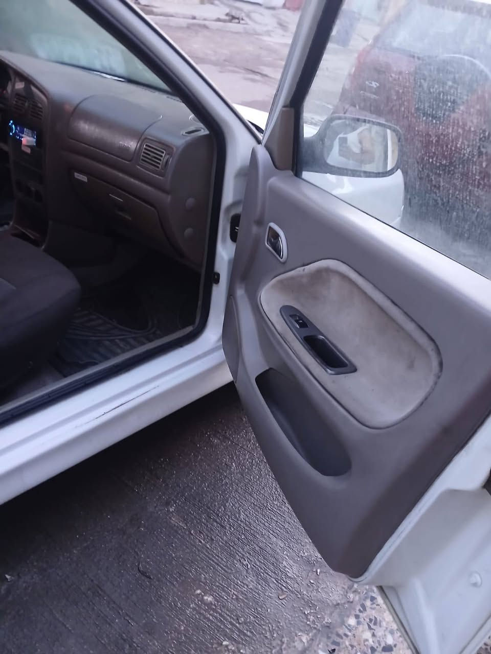 سلام عليكم عندي شيري كوين موديل ٢٠٠٩ سيارة كلش نضيفه للبيع فقط كير محرك جدد هسه شادهن صار سبوع بلادي سيارة ترايك للبصره بيهه صبغ باب مضروب وطخه بل صندوك خفيفه بس مصلحات وكاملات كلشي جديد وإني مصور سيارة السعر ٣٠ بسم ولد اتكاتب مروري *********** بغداد
