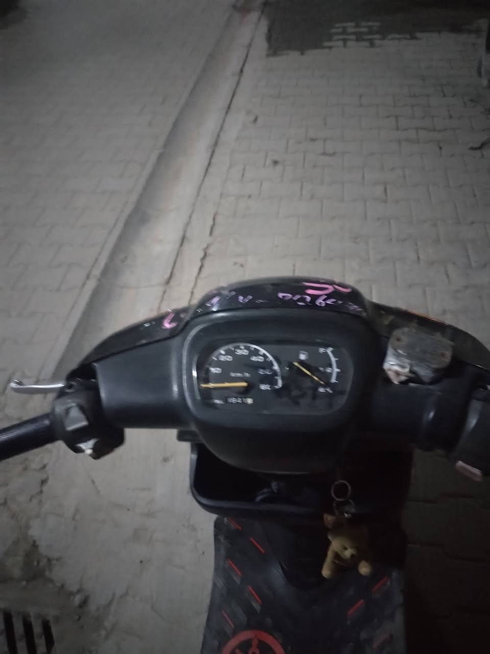 دراجه للبيع موديل 99 كفاله عامه ما مفتوحه ابد دراجه جديده مكينه ما مفتوحه ابد الشراي  الشراي يتصل على صاحب الدراجه مكلف بالنشر اخوان مكان كربلاء ***********
