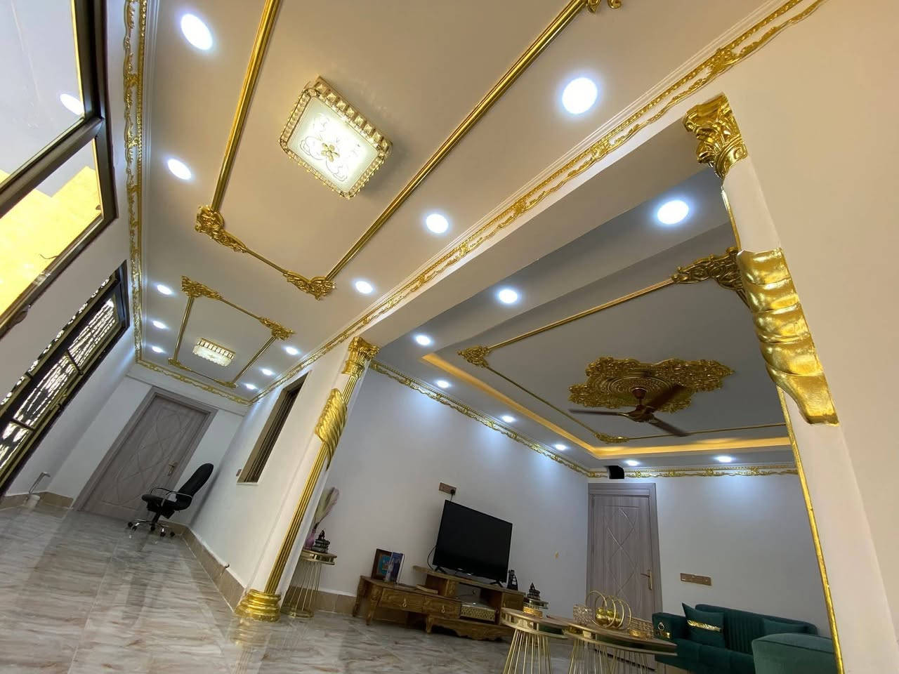 هل تبحث عن كادر مختص في مجال الديكور وصلت 🥳كل الي عليك تتصل بينا ‏                 ‪.                             ‏    ‪0770 089 0377‬‏واتس
