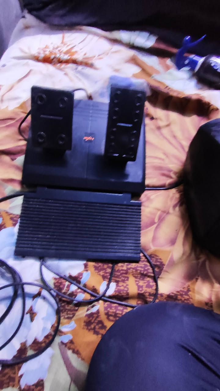 سلام عليكم دركسون لبيع اخو الجديد فره و نص سعر ١٠٠ وبي مجال ***********
