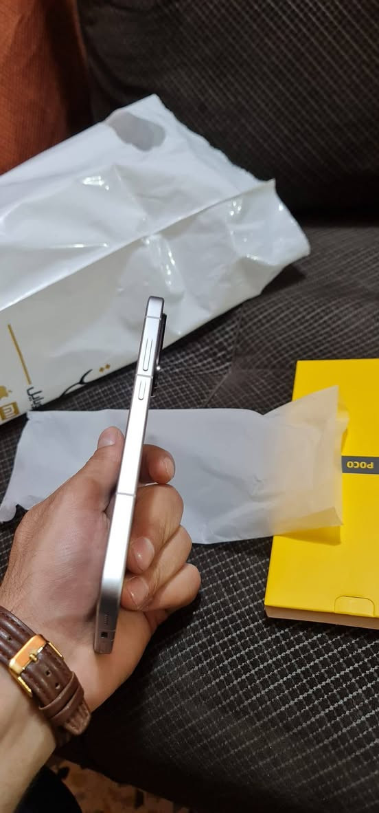بوكو اف 7 نضيف 100%
ذاكره 256 بطاريه 100 عدد دورات 113

ملحقات كامله الجهاز ستخدام شهر

سعر 450


**إذا كنت صاحب هذا الإعلان وتريد حذفه لأي سبب، رجاءا أرسل رسالة إلى الدعم الفني**