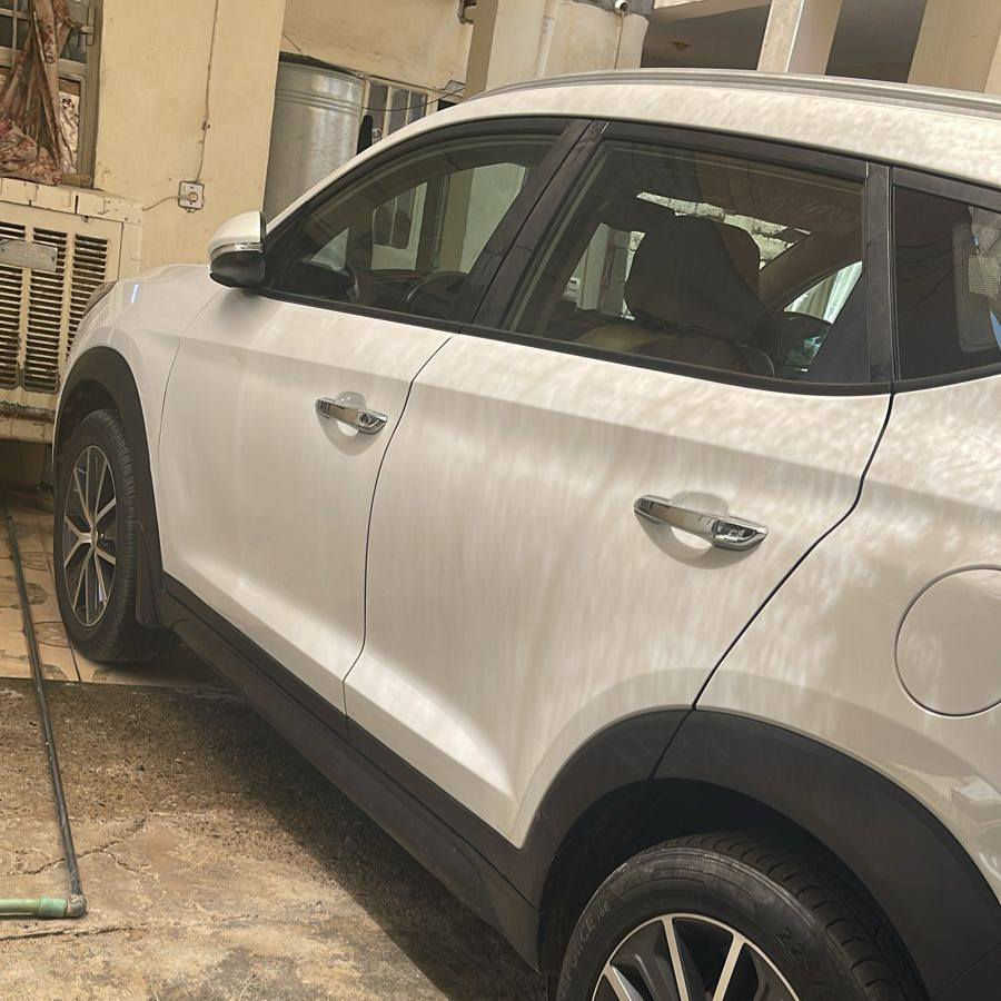 هيونداي توسان خليجي موديل 2017 رقم انكليزي سيارة ليبل واحد سنوية الى سنة 2031 مكفول بدون ايرباك ضرر باب سائق وباب صدر مصبوغات بدون تبديل مكان السيارة ديالى قضاء الخالص

🟪 السعر  :: الطلب في التعليقات ويوصلك مباشرة ✍️ 📩

المواصفات
محرك وقير مكفول
استخدام شخصي
السيارة بحالة جيدة قياساً للسعر

رقم صاحب السيارة
***********
***********
