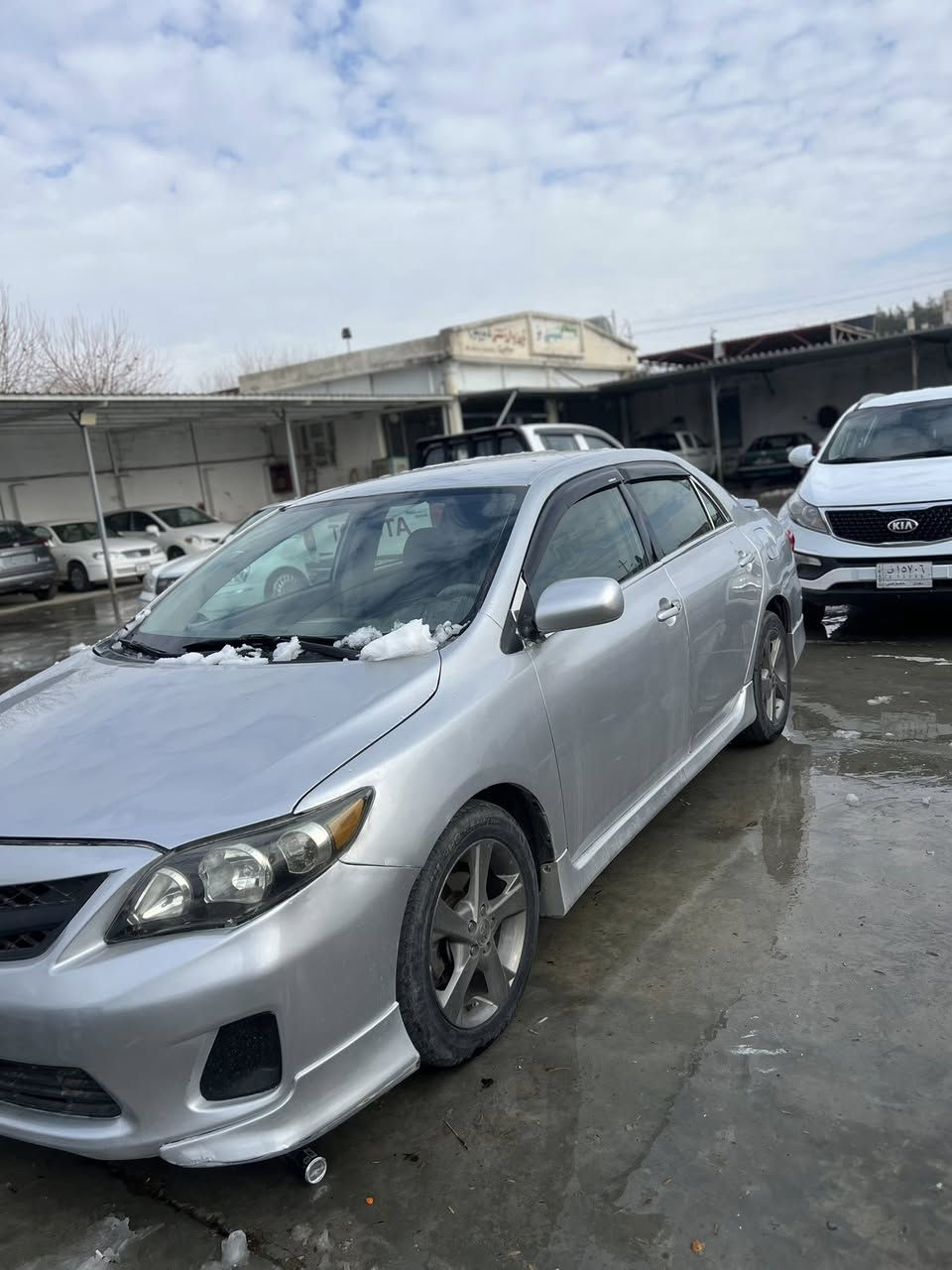 بیکاشۆ ساخ ٢٠١١یە کراوەتە ٢٠١٣کامل پەمپ لەسەر ساغی دەعمو لێدراوی نییە گێڕو مەکینە گەورەی ئۆتۆماتیکە هەموو شتێکی بەشەرت سەیارەکە نزیکی ٢ساڵە لەخۆمانە زۆر بیمەسرەفە بەنزین زۆر کەم دەخوات لە قەلادزیم سعری٦٣گەڵا ***********
