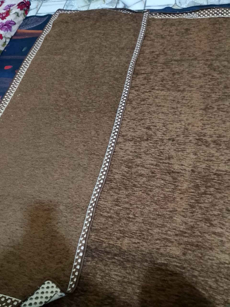 سلام عليكم مفرش تخم 4قطع سعر ١٠ إتصال ***********
