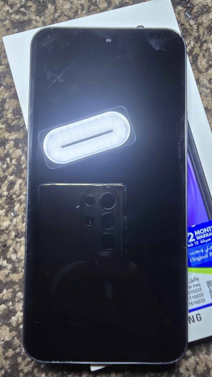 Samsung Galaxy A54 5G

اللون: أسود (Awesome Black)

السعة التخزينية: 256GB

الرام: 8GB RAM

المعالج: Exynos 1380 ثماني النواة

الشاشة: 6.4 إنش Super AMOLED

الدقة: +FHD ‏1080×2340

معدل التحديث: 120Hz

الكاميرا الخلفية:

50MP رئيسية مع OIS

12MP واسعة

5MP ماكرو

الكاميرا الأمامية: 32MP

البطارية: 5000mAh

الشحن: سريع 25W

النظام: Android مع واجهة One UI

الشبكات: يدعم 5G

مقاومة الماء والغبار: IP67

البصمة: داخل الشاشة

يدعم شريحتين

الجهاز معروف بشاشته القوية وأداءه الزين بالتصوير والبطارية، ومناسب للألعاب والاستخدام اليومي بشكل ممتاز. موصل, نينوى


**إذا كنت صاحب هذا الإعلان وتريد حذفه لأي سبب، رجاءا أرسل رسالة إلى الدعم الفني**