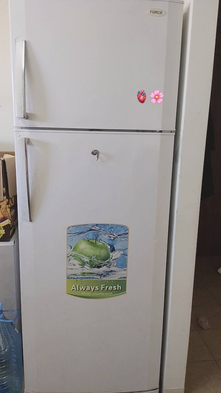 للبيع غراض شقه كولهن شغالات ونظيفات وما داخلات تصليح ابد الاستفسار أكثر *********** مكان بسمايه
