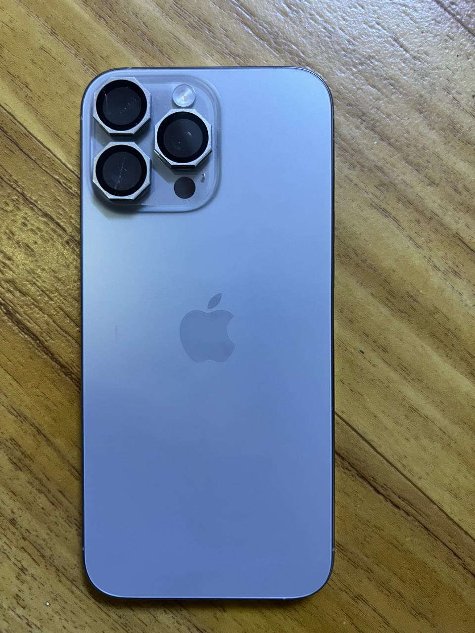 ايفون 16برو ماكس للبيع بطاريته 100مشحون 153  نموذج m  نظافة جهاز 100٪؜100 ملحقات جهاز كارتونة والاوير شحن خاص بي سعر 1,450,000مليون واربع مئه وخمسين وبي مجال  مكاني الجادريه رقم الهاتف ***********
