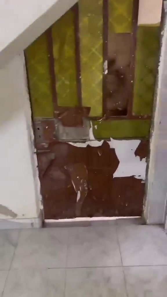 بيت للأيجار
غرفة 

صاله 

حمام 

مطبخ

قرب الجسر الثالث

200الف قفل شرط عائلة صغيره

للأستفسار: ***********
