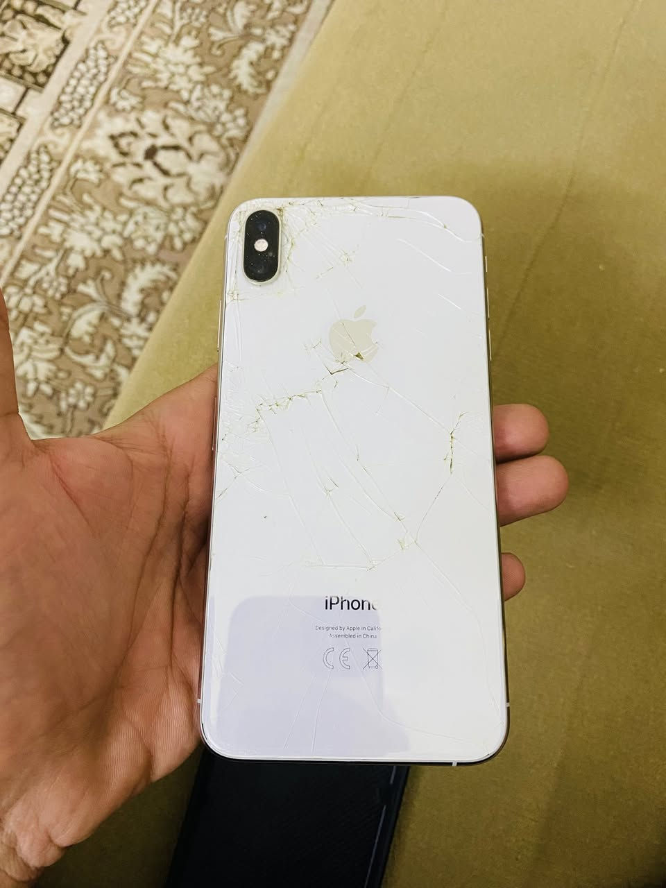 السلام عليكم للبيع فقط
اكس ماكس ذاكرة64 

باتري 79 بلاديه ما مبدله

جهاز لا مفتوح ولا مصلح وتر 

فيس إيدي اتصال كامرات كله كامل

بي فطور بالضهر وبالشاشه موضحها بالصور 

ماماثره على الجهاز ابد جهاز ع الفحص أبيع من البيت 

ويا حافظه ماك سيڤ اصليه مكاني بغداد البلديات الصحفيين السعر ١١٠ قفل بدون عمله *********** واتس اب
