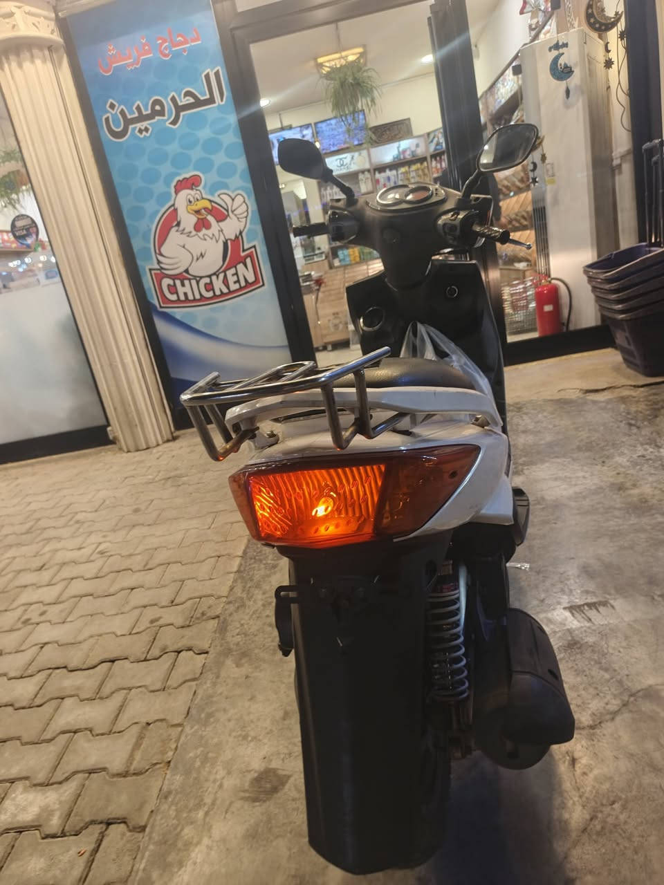 حبايب سكنس فحل لفحول للبيع

كلها بلاديه  دبل خلفي رياضي اجه وياها بلحاوية
 كلج تفصيخ والله أخذته ب ٧٥ ألف  
.

شباب أمانه الله دراجه أي نقص مابيها وكلها كافلها على ايدي ومداريها مثل روحي وأي شيء بيها تاخذها بلاش والله 
.
السعر ٩٠٠ ألف وبيها مجال

مكاني حي تونس آفاق عربية


**إذا كنت صاحب هذا الإعلان وتريد حذفه لأي سبب، رجاءا أرسل رسالة إلى الدعم الفني**