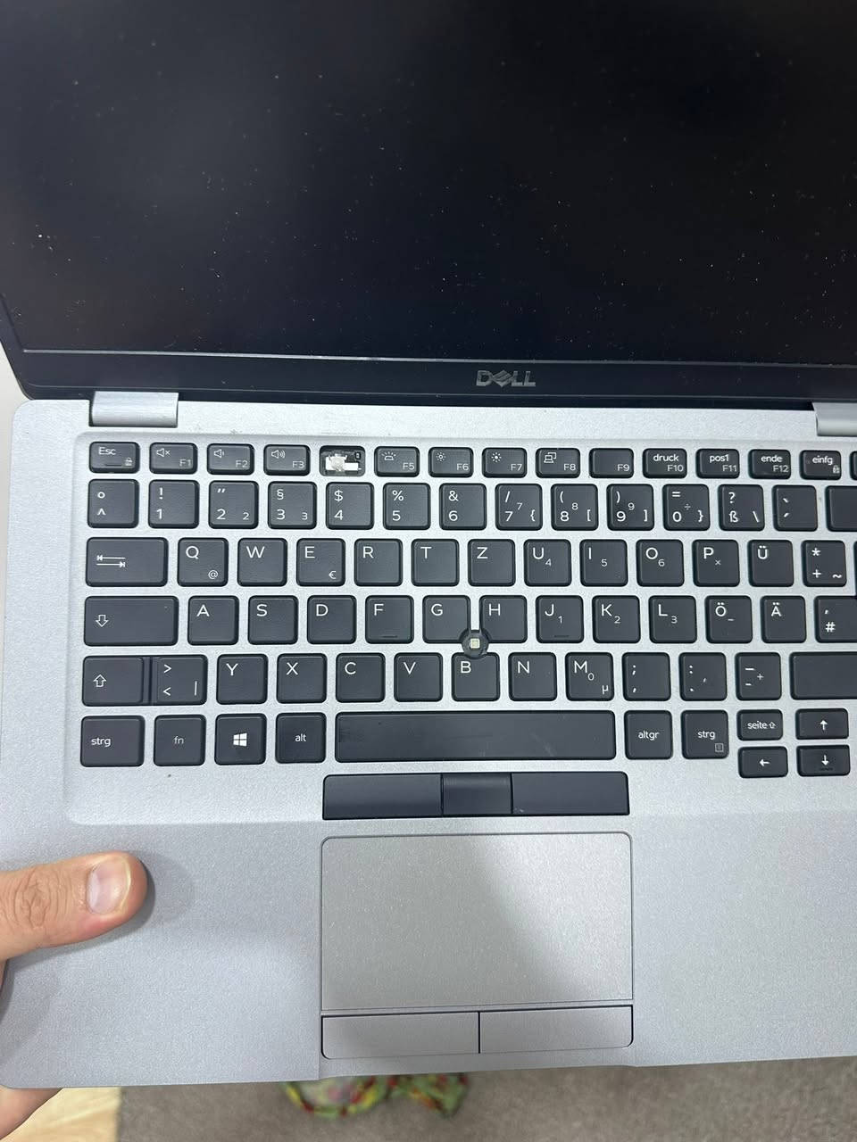رام 8 GB
لابتوب نظيف بدون مشاكل فقط كبسة وحدة طايرة من الكيبورد بس شغالة

سعر الجديد 315$
انا ابيع 160$ يعني تقريبا 250.000
واتساب ***********
