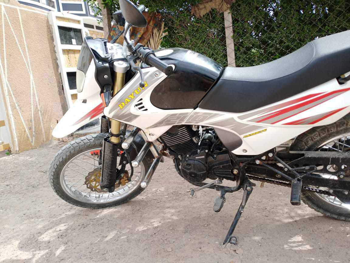 قفاز صيني موديل 21 مكفول كفاله عامه البيع متوازي عله بيعته سعر مناسب جدا خاص متواجد نتصل وبخدمتك 
*********** 
***********
