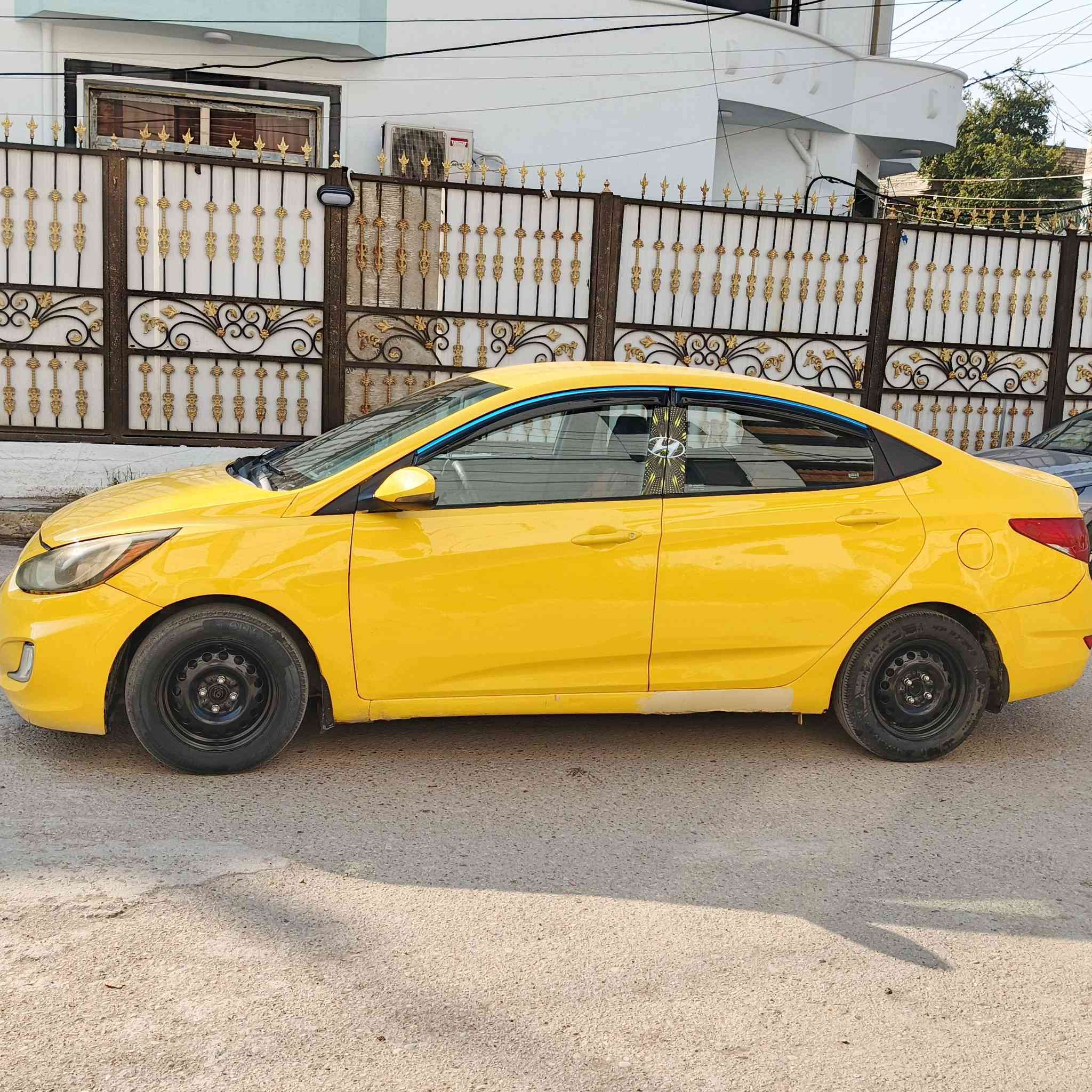 سلام عليكم
اكسنت موديل 2013
وارد امريكي
رقم بغداد دولي 
كير مكينه خير من الله 
مكينه 1600
مستعجل على بيعته سعر 70
مكاني بغداد الكرخ 
رقمي***********
***********
