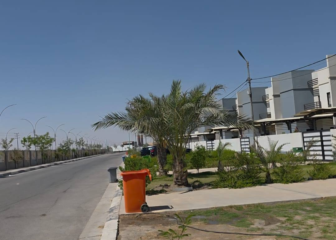 مساحه200 متر
عدد غرف النوم3✅
ركن طابقين 
طابو صرف 
يباع مع الأثاث وطاقة شمسية للاستفار
***********
