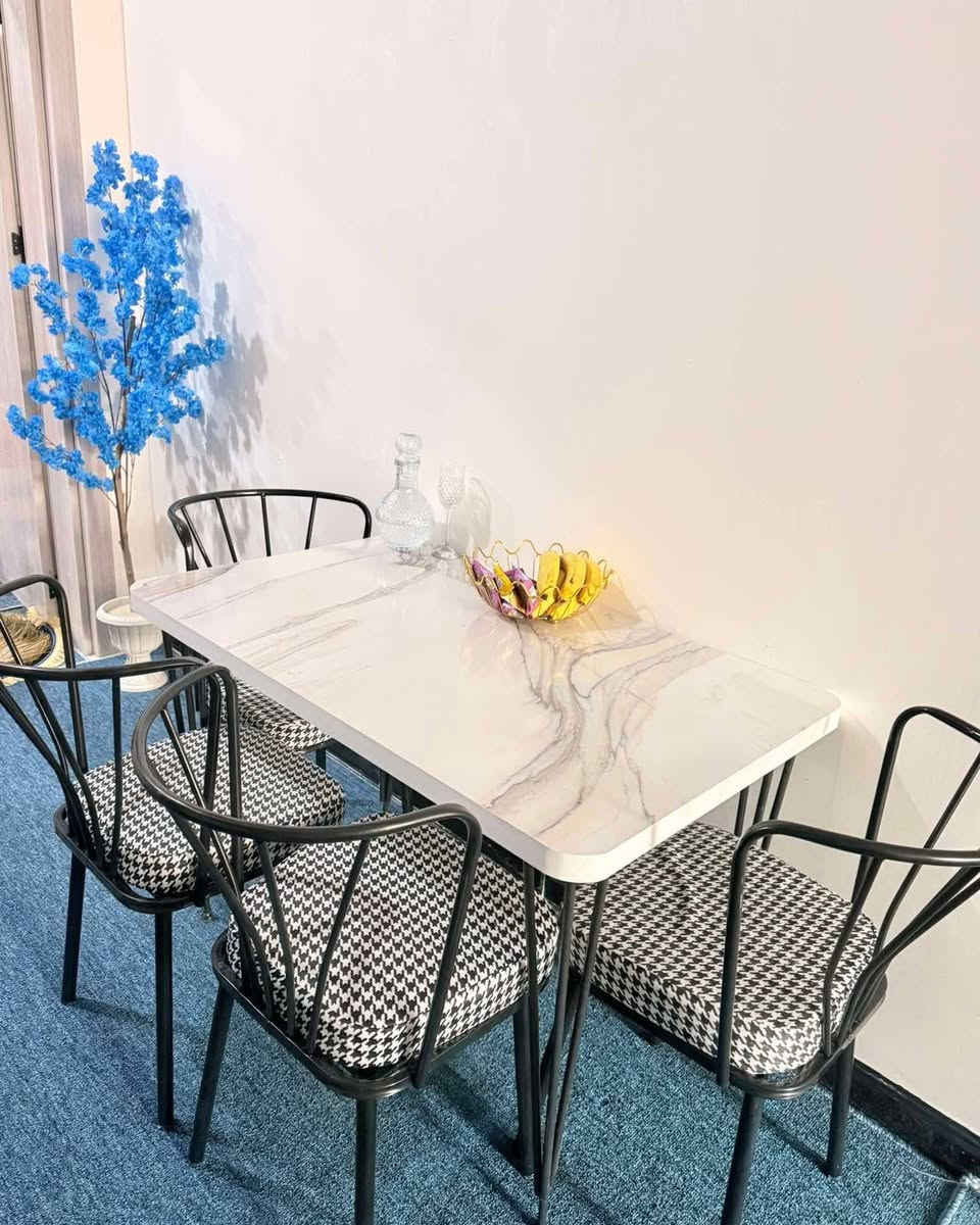 الميز خشب hdf مغلف بماده عازله ضد الماء والرطوبة كراسي حديد كوشات اسفنج طبي 110 طول عرض 70 سنتيم ارتفاع 80 سنتيم رجل الميز حديد


**إذا كنت صاحب هذا الإعلان وتريد حذفه لأي سبب، رجاءا أرسل رسالة إلى الدعم الفني**