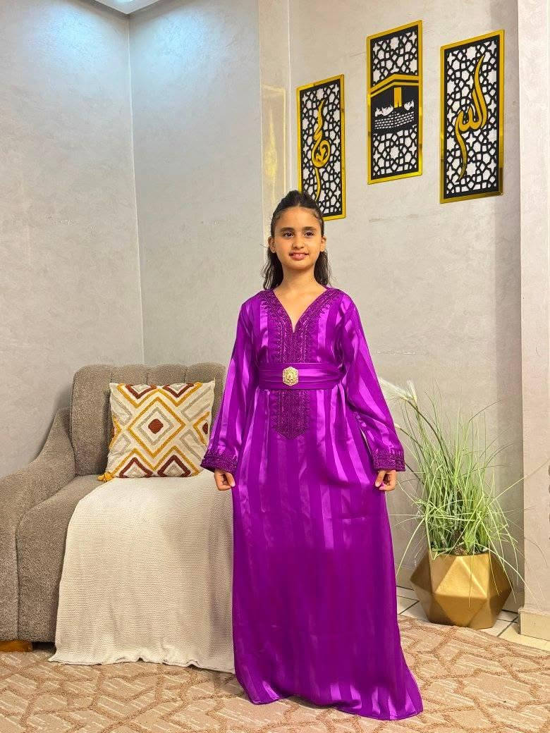 قفطان ديال البنات بالمضمة او الطرز caftan pour les petite filles avec ceintur
توب كريب جوهرة crepe

4.6.8.10
التمن 240درهم

12.14.16.18
التمن 250درهم أكادير, أكادير إداوتانان


**إذا كنت صاحب هذا الإعلان وتريد حذفه لأي سبب، رجاءا أرسل رسالة إلى الدعم الفني**