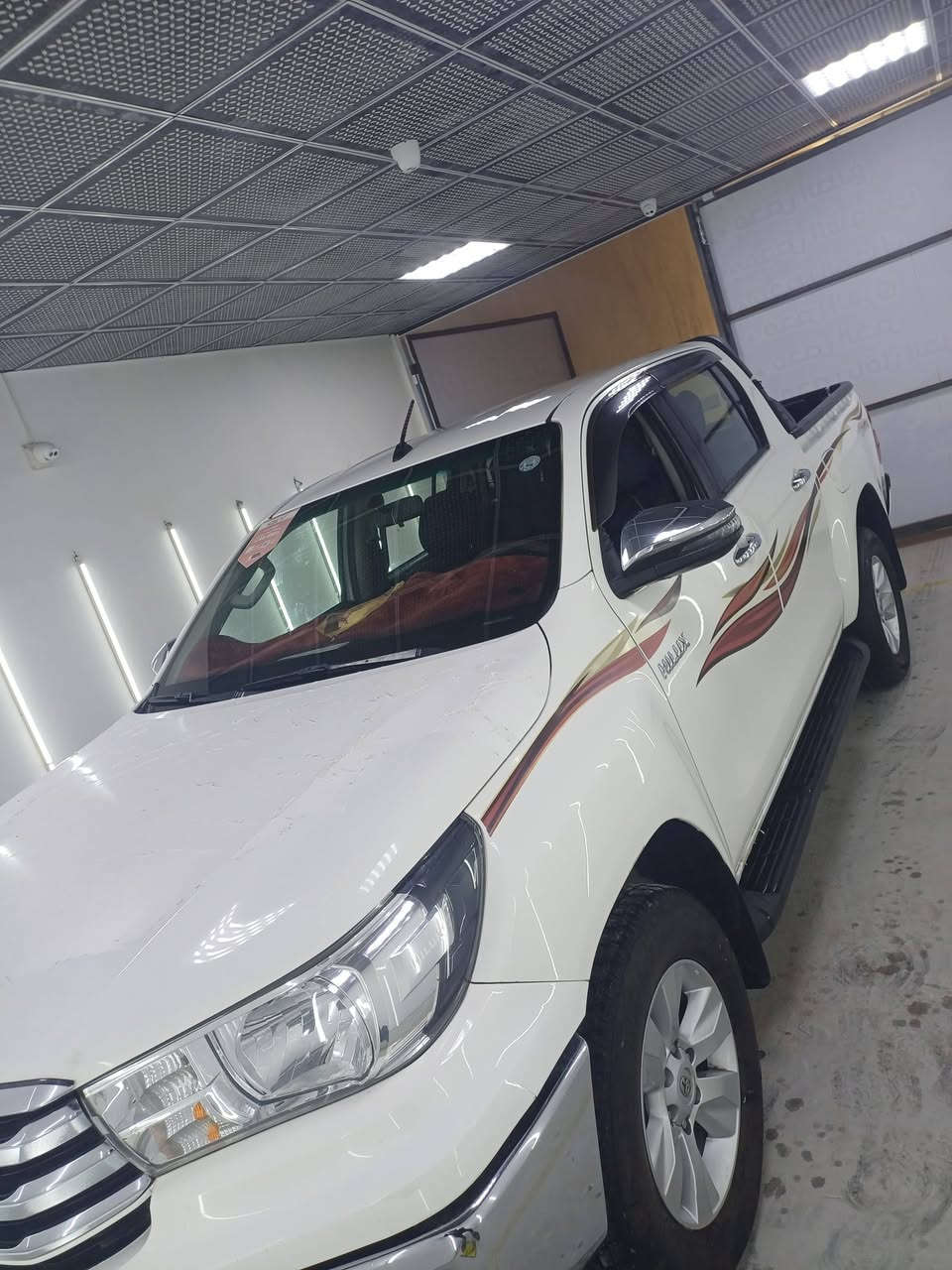 تويوتا هايلوكس 2020 فور ويل رقم اربيل باسمي
ماشيه 168 الف
مكفولة محرك كير ماعدا ضربة صغيره على كد شبر بالبنيد 
مكينة  2700 ( اربعة سلندر ) 
سويج
تحكم ستيرن
مثبت سرعة بالستيرن
تبريد قطعتين 
شاشة 
كاميرا خلفية
السعر 280
مكان السيارة كربلاء 
للاستفسار ***********
