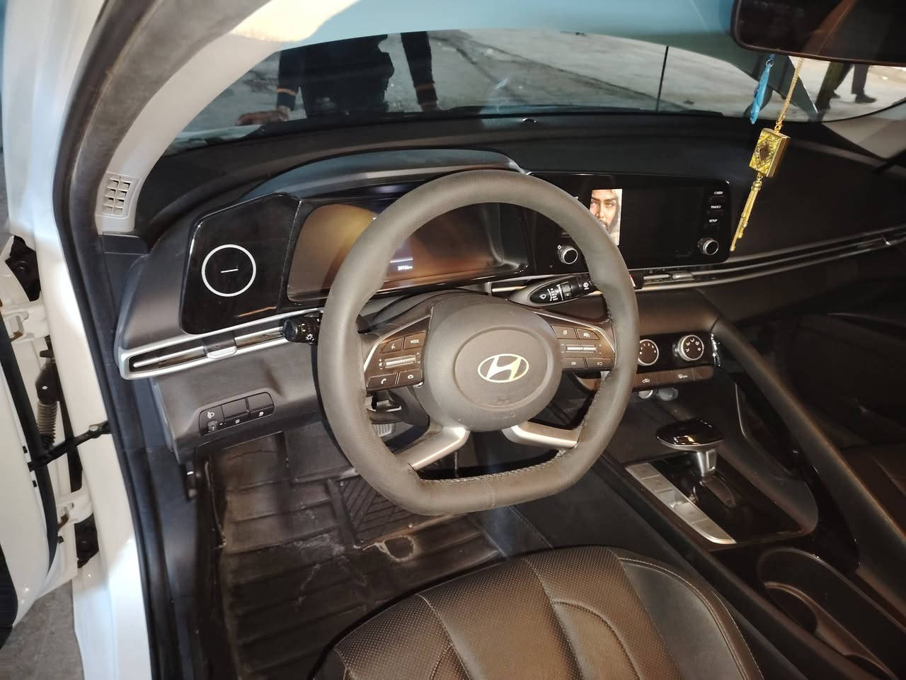 سلام عليكم النترا موديل 24 تجميع رقم اربيل بأسمي سياره جديده ماشيه 28 الف سياره فول مواصفات بصمه وفتحه مري شفط تبريد قطعتين بانزين عادي ادير السياره جاهزه من كلشي بيهه فقط بارد كد اقل الشبر ومامكحله موضح بصور مكان السياره بغداد السعر 133$  وبيهه حك جيه للاستفسار الاتصال على الرقم ***********
