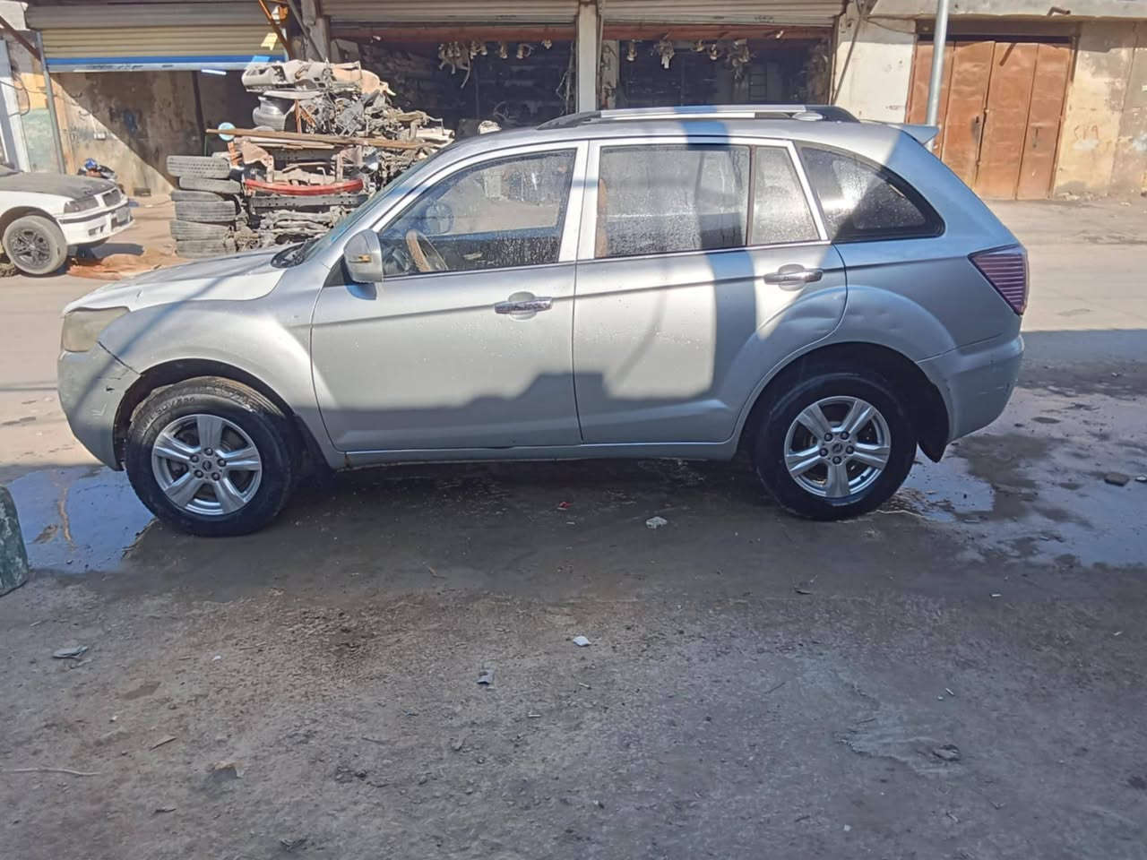 السلام عليكم ليفان x60موديل 16اوتوماتيك رقم انكليزي ذي قار ب55وبيه مجال ***********
